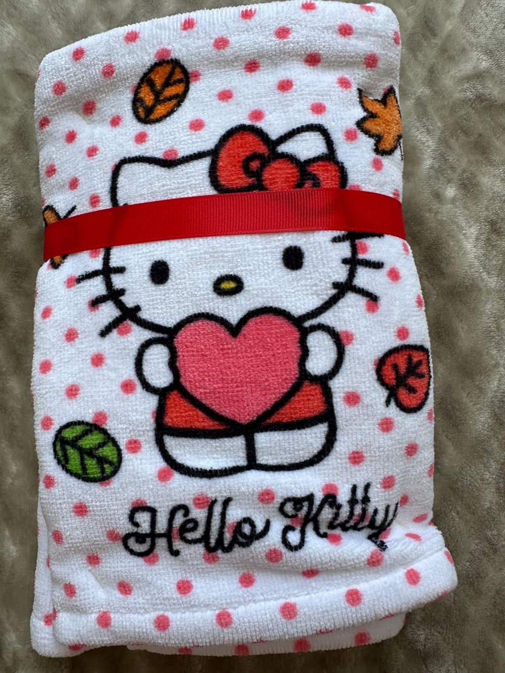 Hello Kitty Fall Leaves Hand Towels